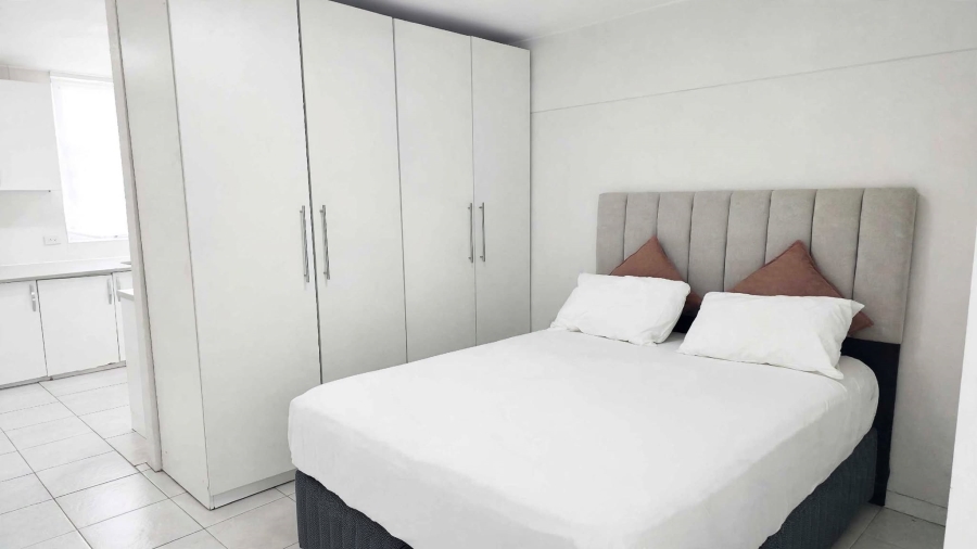 1 Bedroom Property for Sale in Rondebosch Western Cape